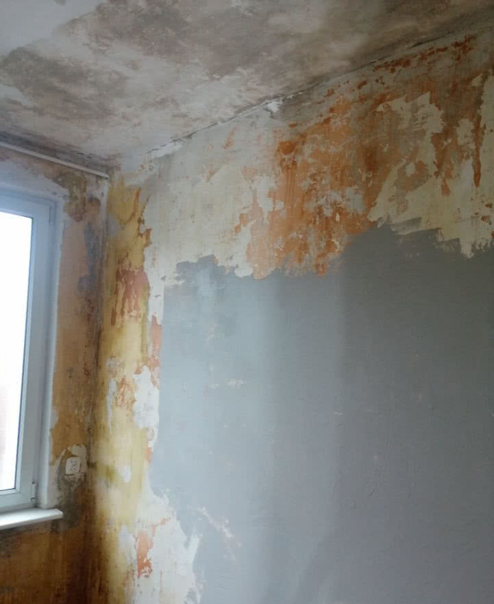 Zniszczone ściany wewnętrzne Zniszczone ściany wewnętrzne