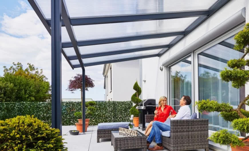 Z czego wykonać zadaszenie tarasu i czym je pokryć?